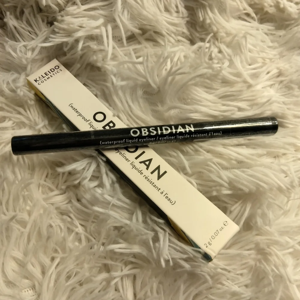🆕 Kaleido Obsidian Liquid Eyeliner